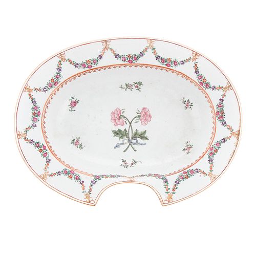 Chinese Export Famille Rose Barber Bowl