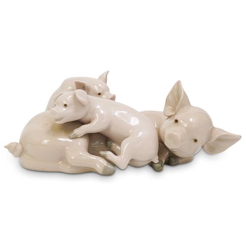 Lladro Porcelain Pig Family Figurine