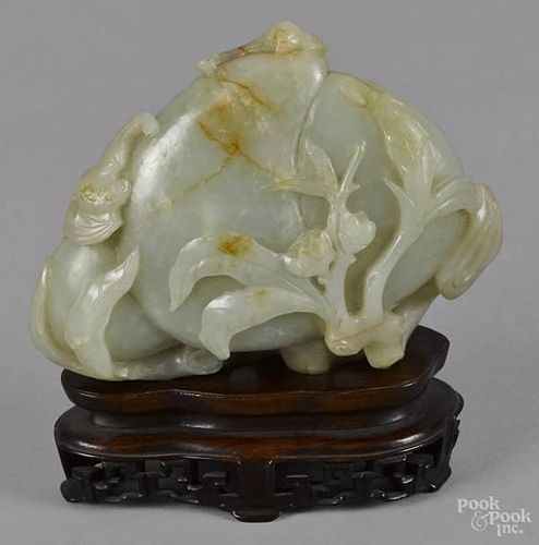 Chinese carved celadon and russet jade gourd, 4