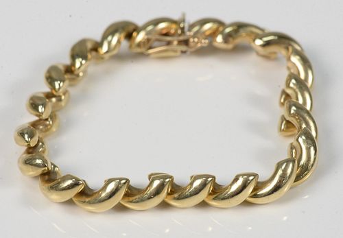 14 Karat Gold Bracelet
length 7 1/4 inches
19.4 grams