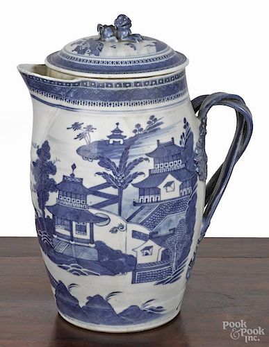 Chinese export porcelain blue and white cider ju