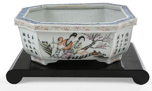 Chinese Enameled Porcelain Jardinière 