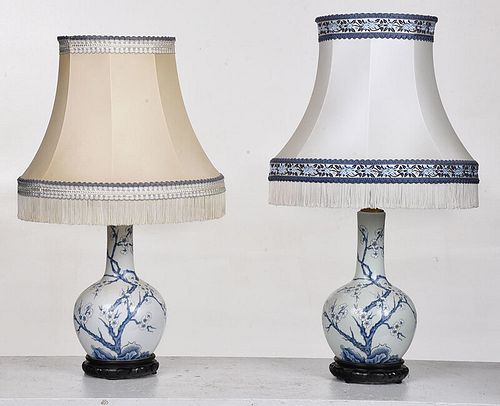 Pair of Porcelaine de Paris Chinoiserie Lamps