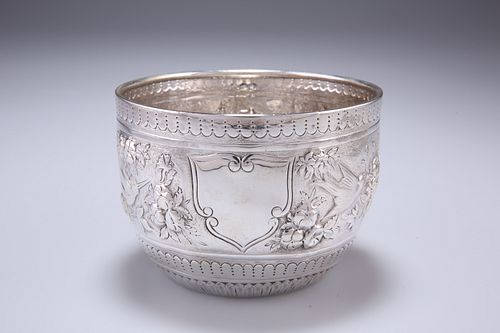 A VICTORIAN SILVER BOWL, by William Evans, London 1887, wit