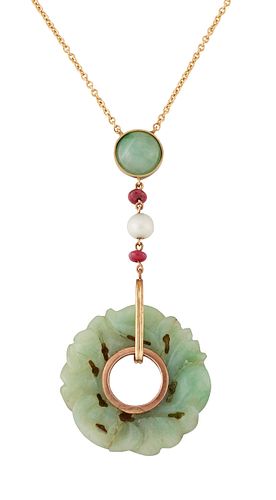 AN EARLY 20TH CENTURY JADE, RUBY AND PEARL PENDANT ON CHAIN