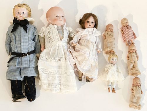 8 Vintage Dolls