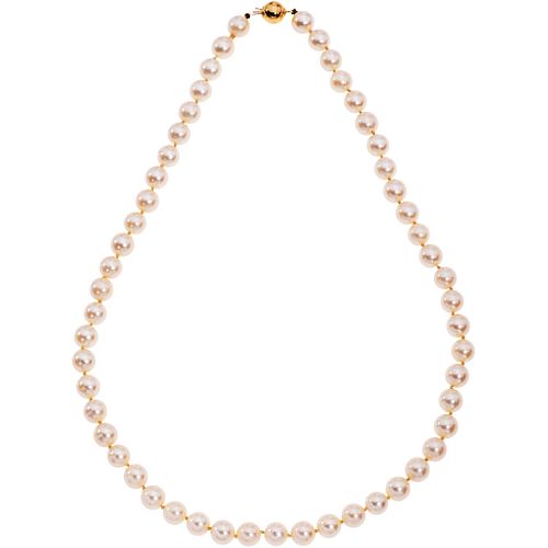 CULTIVATED PEARL NECKLACE WITH 14K YELLOW GOLD BROOCH. Box clasp. Weight: 36.4 g Length: 18.5" (47.0 cm) 53 Pe ...
