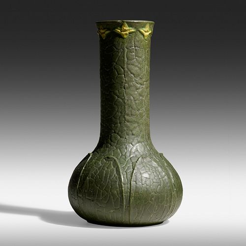 Grueby Faience Company, Rare and Large vase