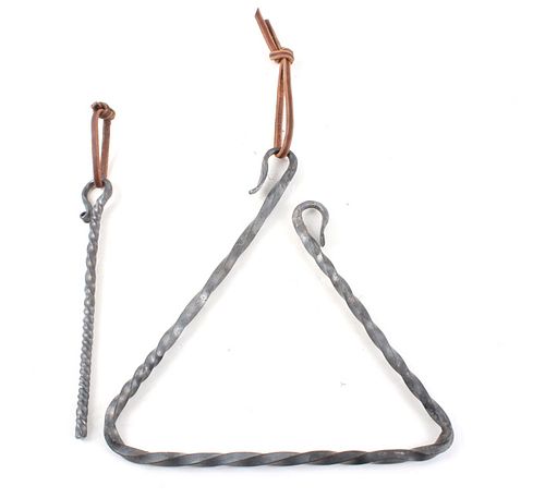 Montana Hand Forged Ranch Dinner Triangle Bell
