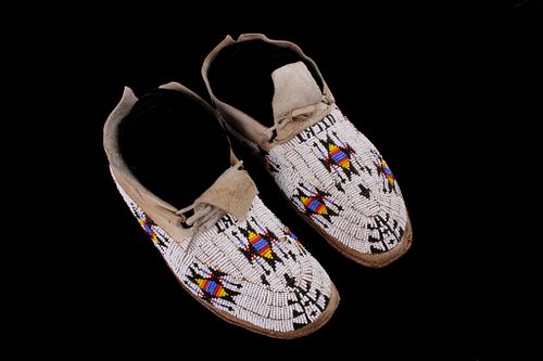 Plateau Indians Fully Top Beaded Moccasins c 1950s