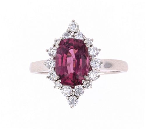 Purplish-Pink Spinel 2.25ct & VS1 Diamond Ring