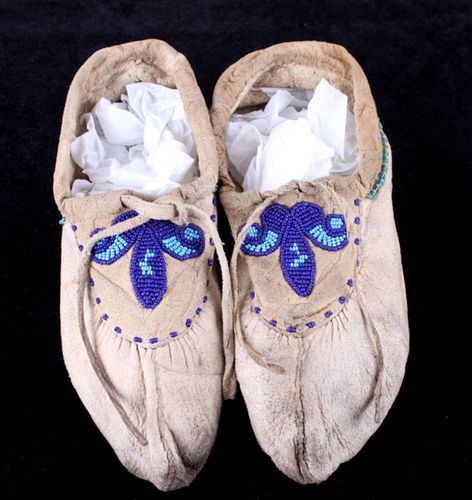 Native American Indian Beaded Moccasins