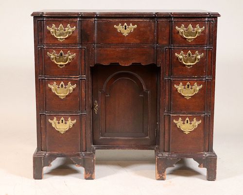 Queen Anne Mahogany Kneehole Dressing Table