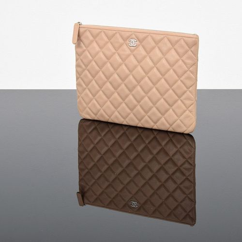 Chanel Quilted Caviar Medium "O Case" Clutch/Pouch