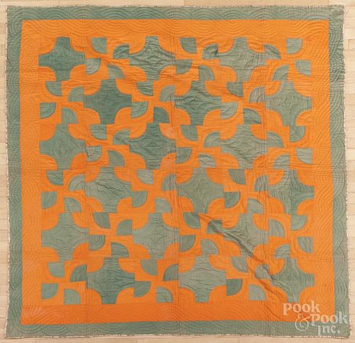 Pennsylvania Mennonite patchwork quilt, early 20th c., 80'' x 78''.
