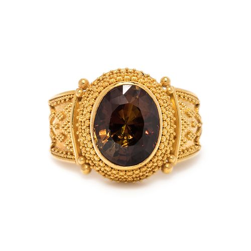 LUNA FELIX GOLDSMITH, YELLOW GOLD AND ANDALUSITE RING