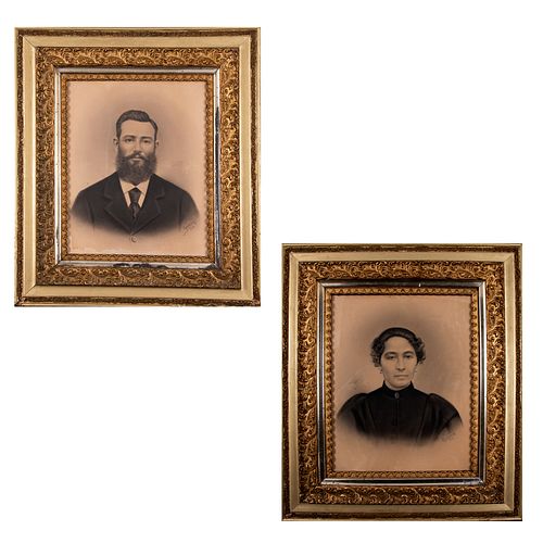 GERALAMY Lote de 2 obras. Retratos de dama y caballero Firmados y fechados 1902 Técnica mixta sobre papel Enmarcados en madera dorada
