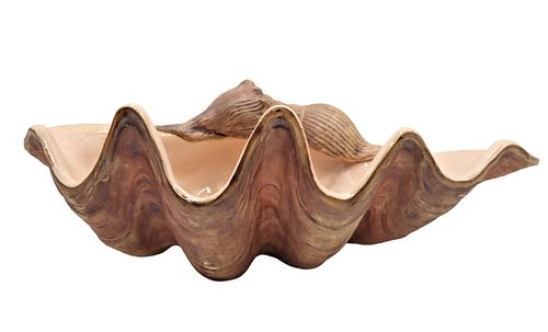 Ceramic Clam Shell with Design