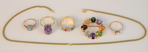14K gold lot, four rings set with stones, round pink stones, and flat chain, 31.7 grams