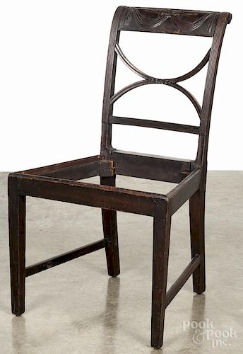 New York Federal mahogany dining chair, attributed to the shop of Duncan Phyfe.