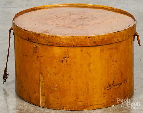 Bentwood hat box, ca. 1900, 10 1/2'' h., 17 1/4'' dia.