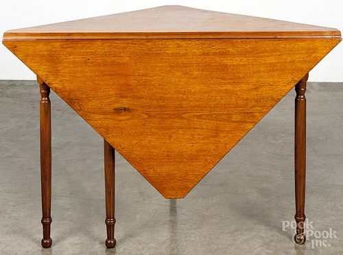 Sheraton style walnut handkerchief table, 29'' h., 42 3/4'' w.