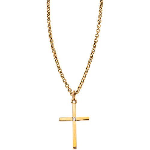 NECKLACE AND CROSS WITH DIAMONDS IN 18K YELLOW GOLD  Box clasp and 8-shaped safety. Length: 25.7" (65.5 cm)