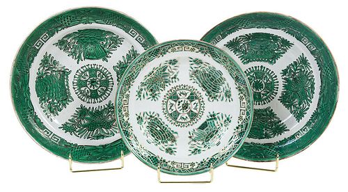 Set of 18 Chinese Export Green Fitzhugh Plates