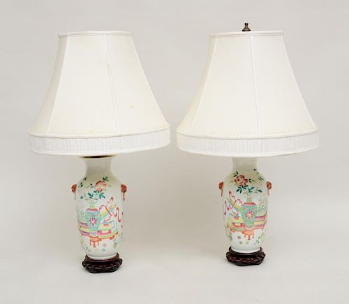 PAIR OF CHINESE FAMILLE ROSE PORCELAIN VASE-FORM LAMPS