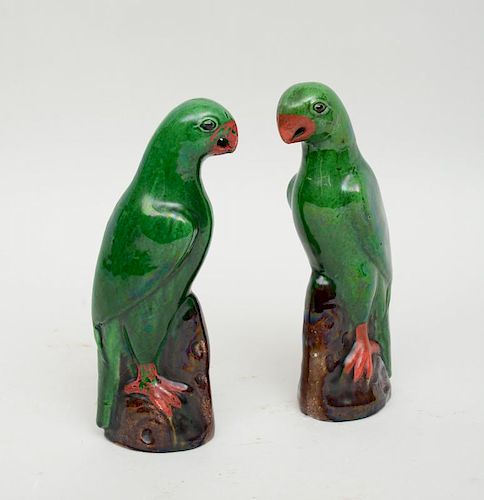 PAIR OF CHINESE EXPORT STYLE GLAZED POTTERY PARROTS