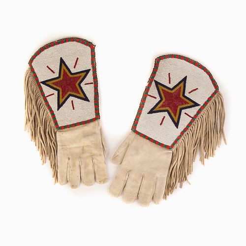 A Pair of Plateau 'Texas Star' Beaded Gauntlet Gloves, ca. 1950