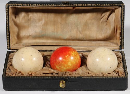 UNUSUAL SET OF (3) CUE BALLS IN ORIGINAL FITTED BOX