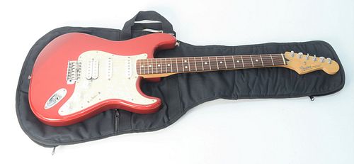 2005 Fender Stratocaster Guitar, serial #MZ5103185, Mexican made, HSS configuration, dearloid pickguard, candy apple red, length 30 inches.
