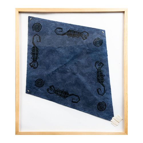 FRANCISCO TOLEDO Papalote azul. Escorpiones. Firmado al frente Esténcil y troquel sobre papel hecho a mano. Enmarcado. 80 x 70 cm