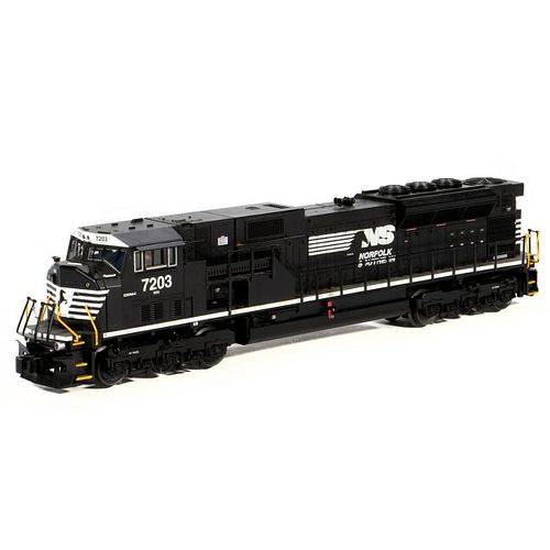 Lionel 6-38585 O Gauge Norfolk Southern SD80 MAC locomotive #7203