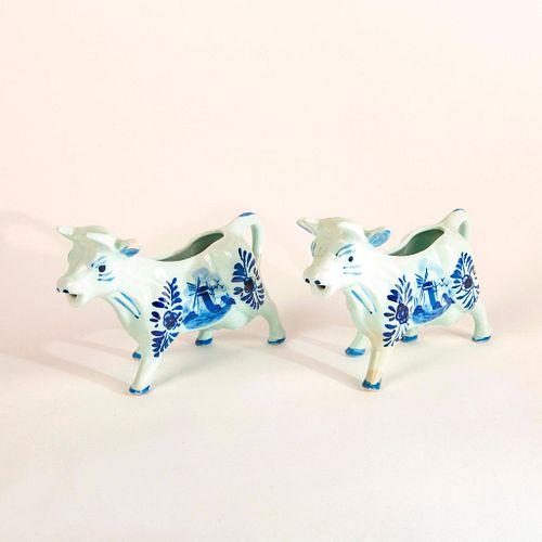 Pair Of Delfts Blauw Cow Creamers 617