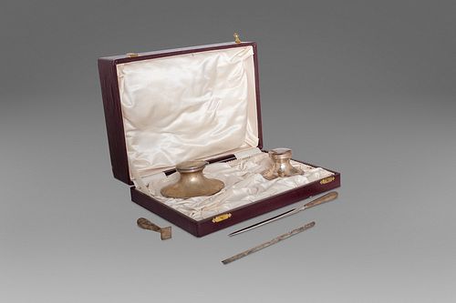Writing set in silver, within box, early 20th century