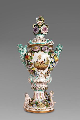 Large porcelain vase with flowers and cherubs in relief, Meissen manufacture, 19th century