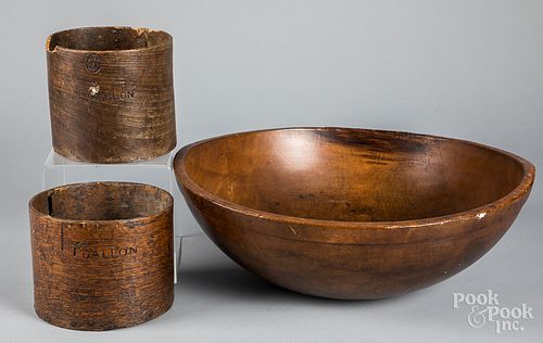 Large turned bowl, 19th c.