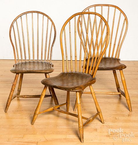Three bowback Windsor chairs, ca. 1810.