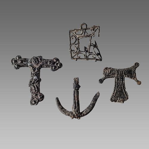 Lot of 4 English Pewter Badge ornaments c.16th cent. 