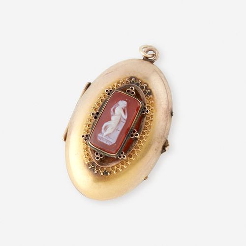 A Victorian low karat and cameo locket,