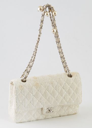 Limited Edition Chanel Ginza Shoulder Bag, c. 2004, in cream tweed quilted canvas with a silver chain double handle interlaced with white leather and 