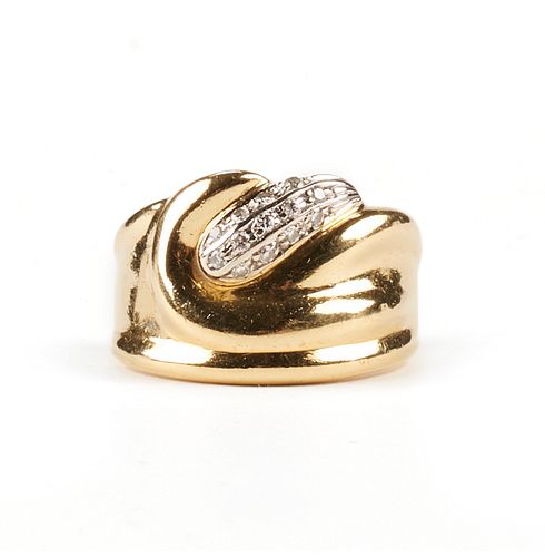 18K Gold Pave Diamond Grooved Ring