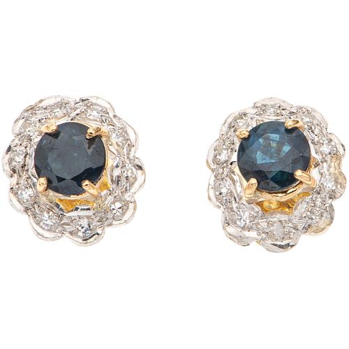PAIR OF STUD EARRINGS WITH SAPPHIRES AND DIAMONDS IN 14K YELLOW GOLD AND PALLADIUM SILVER 2 Round cut diamonds, 20 8x8 cut diamonds