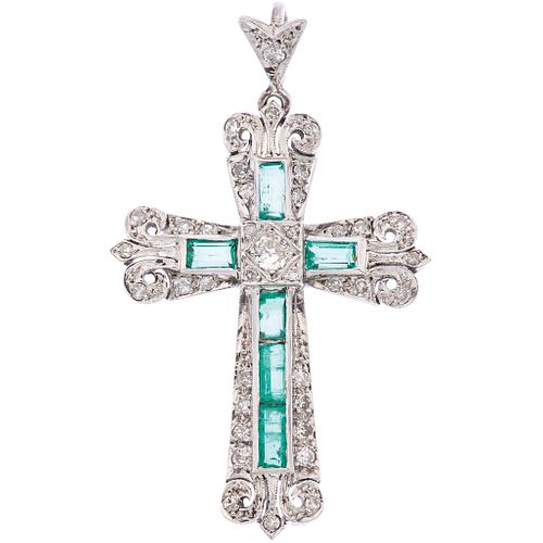 CROSS WITH EMERALDS AND DIAMONDS IN PALLADIUM SILVER 6 Rectangular cut emeralds ~1.20 ct, 34 8x8 and briliant cut diamonds