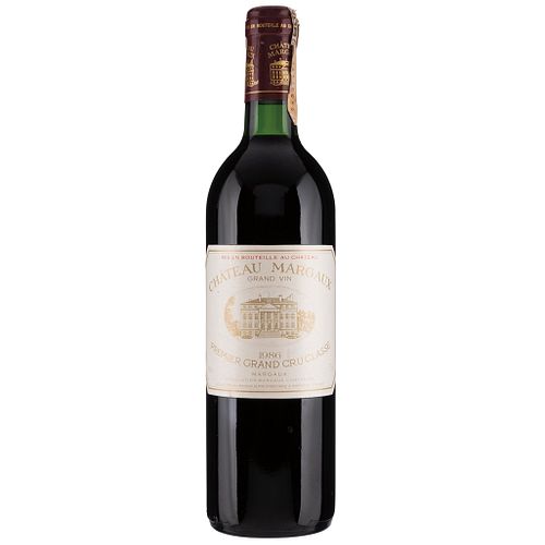 Château Margaux. Cosecha 1986. Grand vin. Premier grand cru classé. Margaux. Nivel: en el cuello.