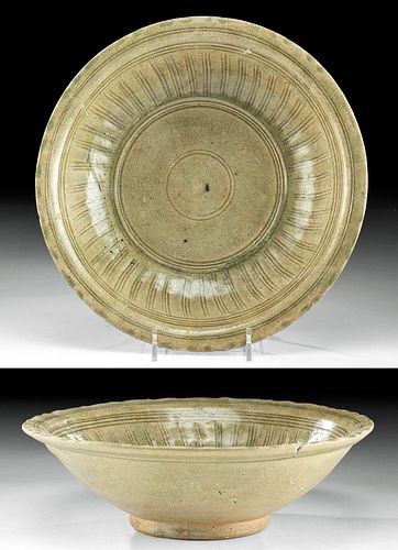 15th C. Vietnamese Annamese / Thai Glazed Pottery Bowl