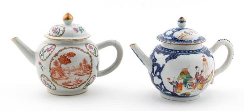 TWO CHINESE EXPORT PORCELAIN LIDDED TEAPOTS
