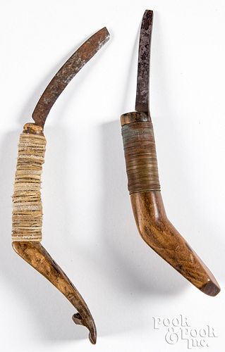 Two Woodlands area Indian style crook blade knives